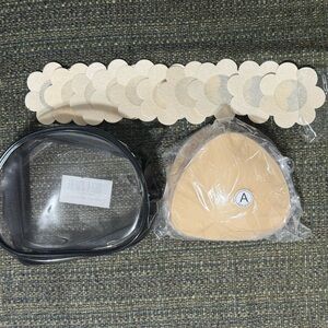 NWT Double-Sided Sticky Push-Up Bra Inserts